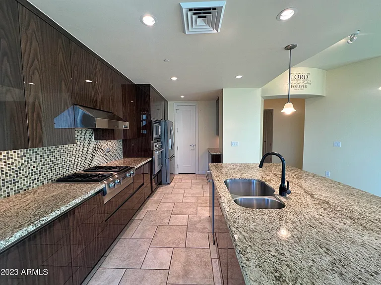 Tempe - 2 bed/2 bath on the Lake - Some utilities included! 2 parking spaces! ASU photo 3