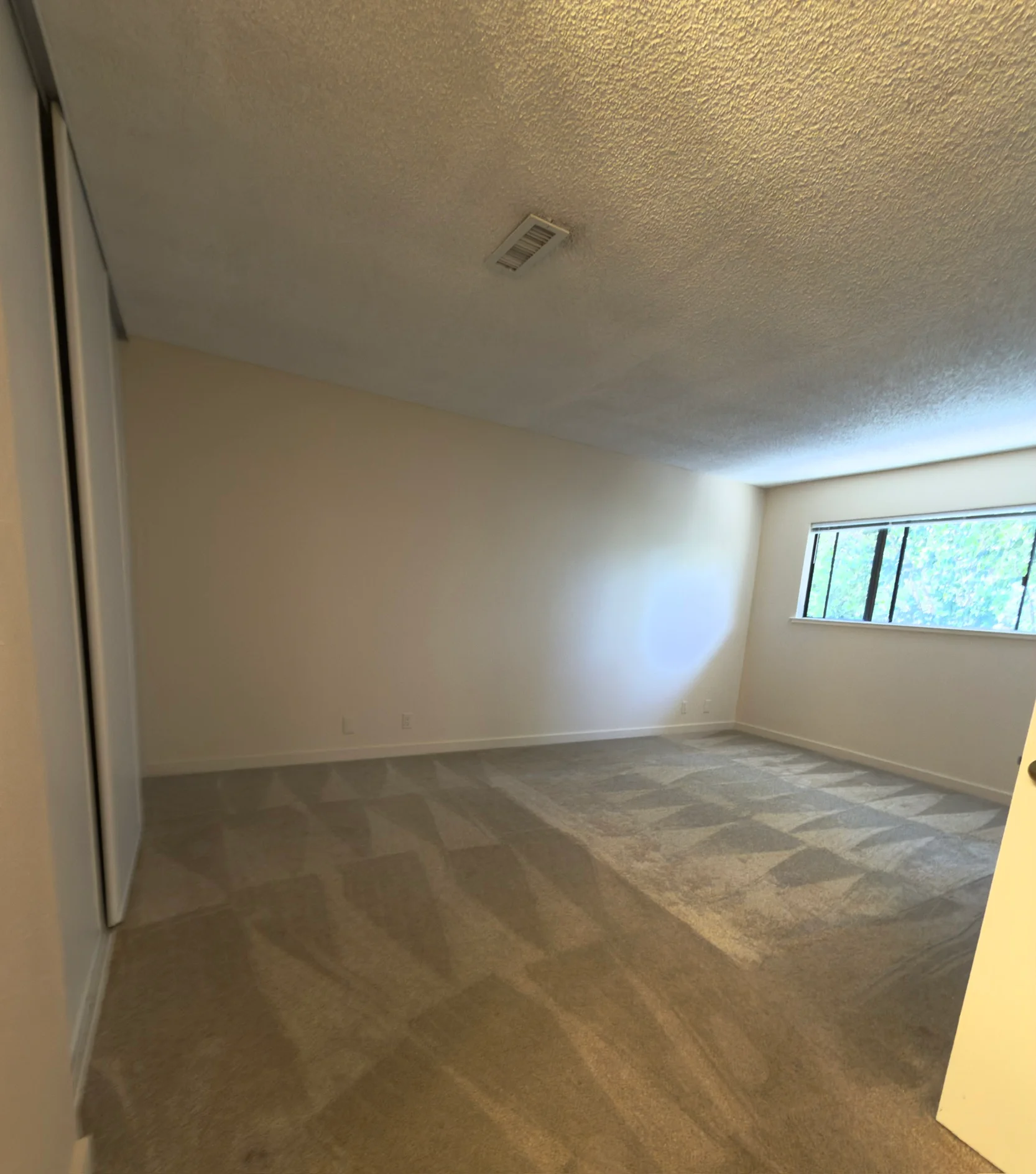 2BR/1BA Duplex on Merritt Dr · Novato photo 3