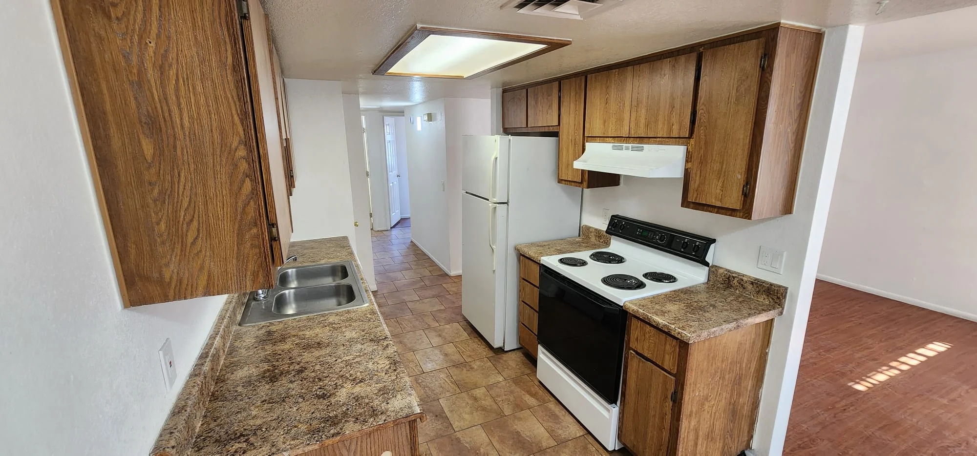 578 W 18th Ave Apache Junction, AZ 85120 photo 4