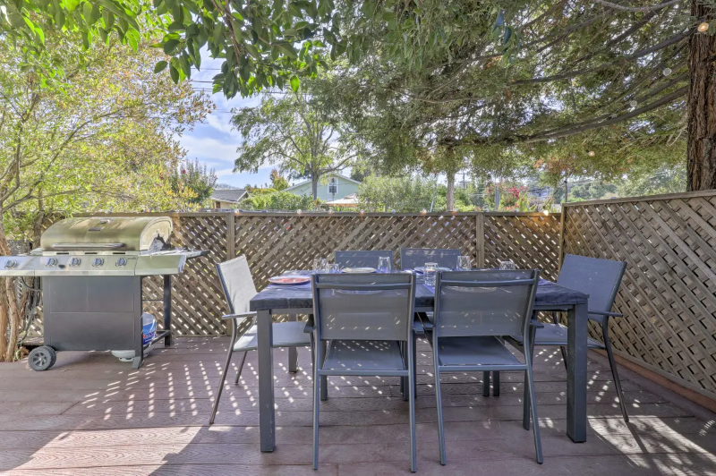 2BR/1BA Fully Furnished West Petaluma Home photo 5