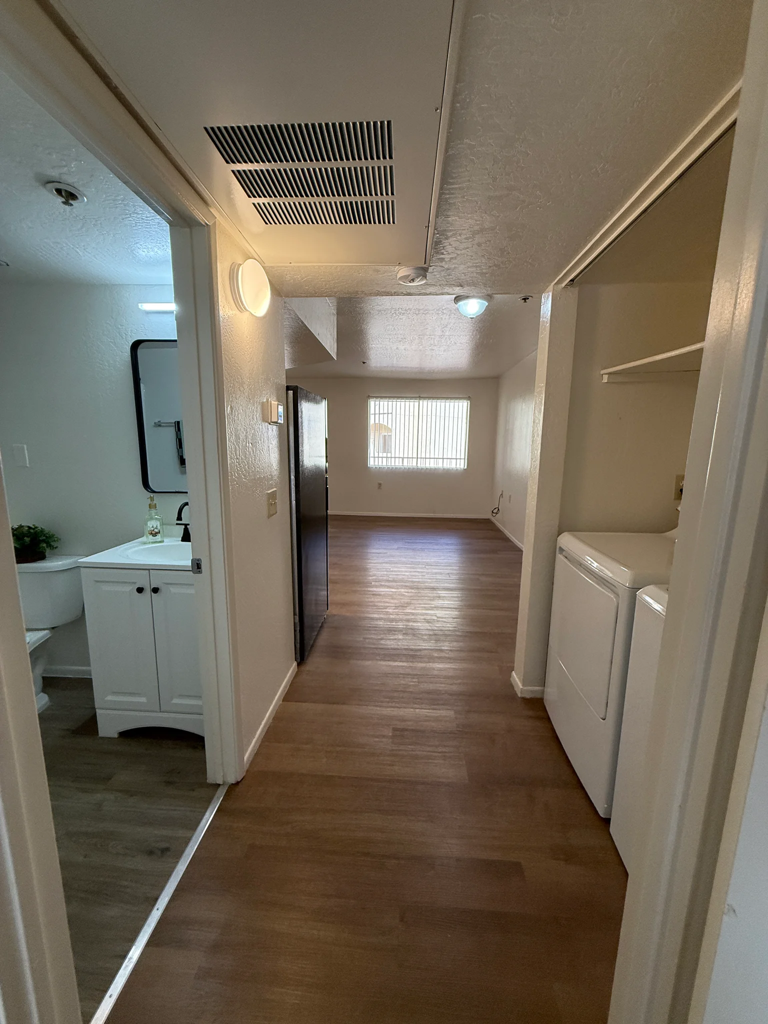 One bedroom unit on the second floor no neighbors above! Partial utilities included-no hidden fees!  photo 4