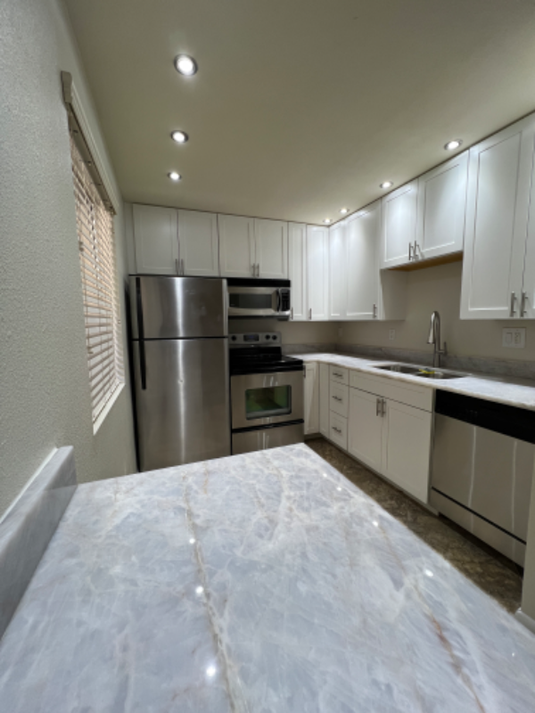 Great Location/Renovated  Condo in Scottsdale.  photo 5