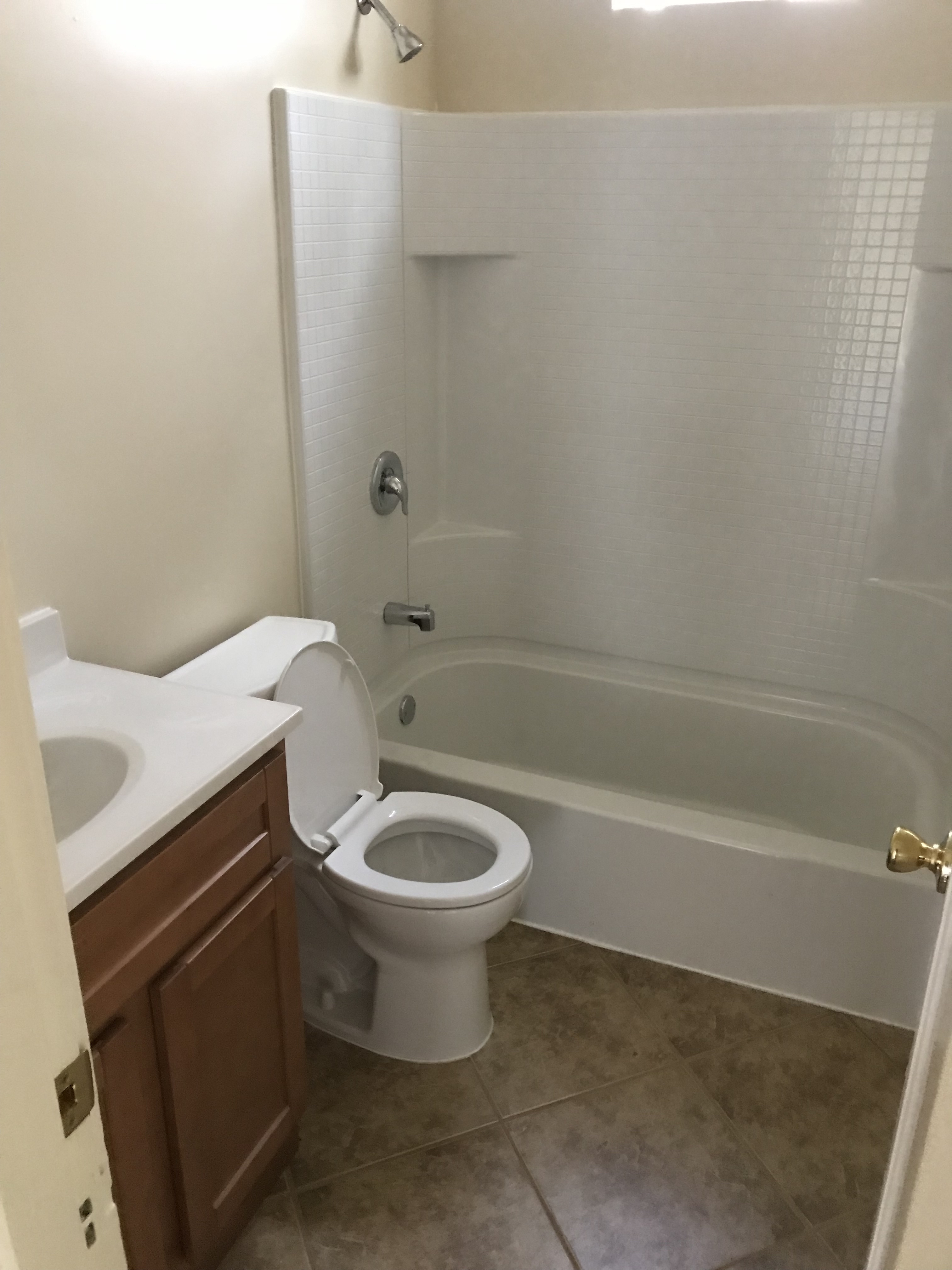 1729 Seminary Ave Oakland, CA 94621 photo 4