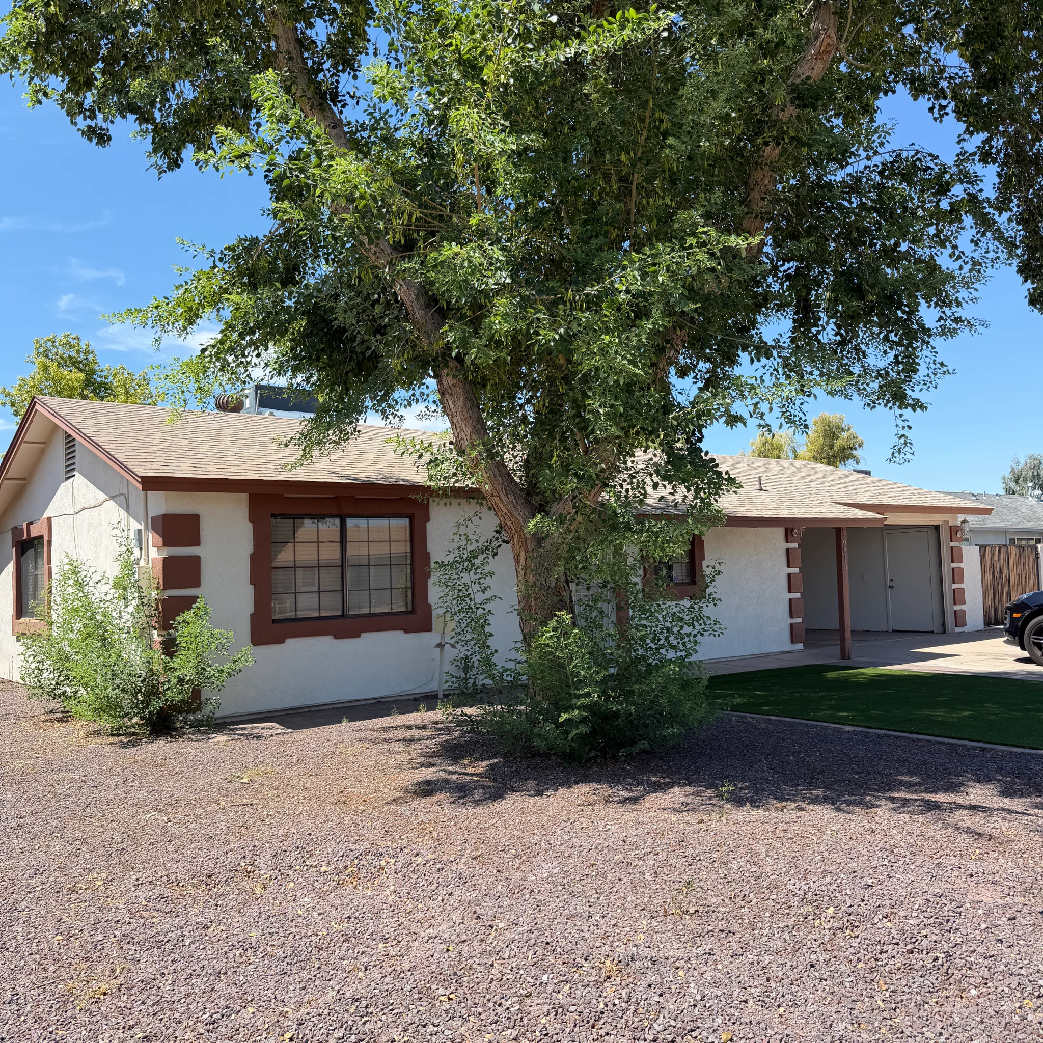 6815 W Carol Ave photo 2