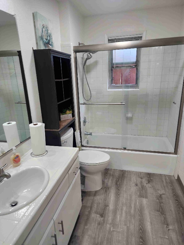 Newly remodeled room for rent Serramonte Daly city ca. photo 4