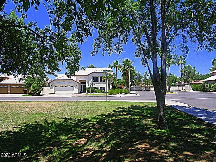 1338 E Encinas Ave Gilbert, AZ 85234 photo 2