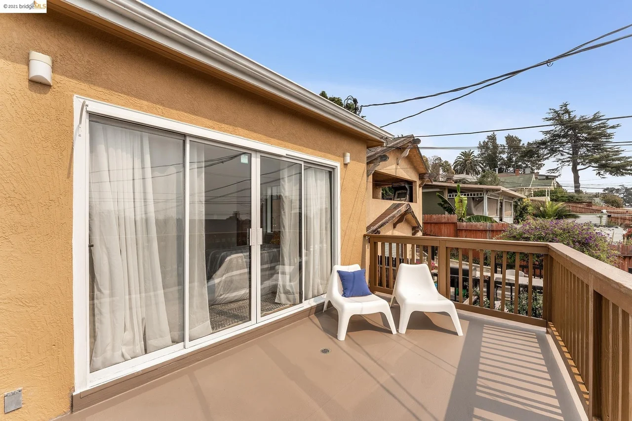 Stunning 2BD/1BA Oakland Retreat | Sweeping Bay Views, Solar & Premium Upgrades photo 3