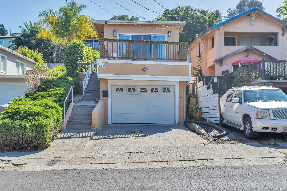 Stunning 2BD/1BA Oakland Retreat | Sweeping Bay Views, Solar & Premium Upgrades photo 2