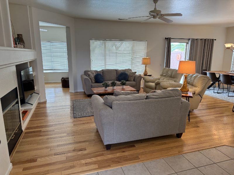 18261 N Summerbreeze Way Surprise, AZ 85374 photo 2