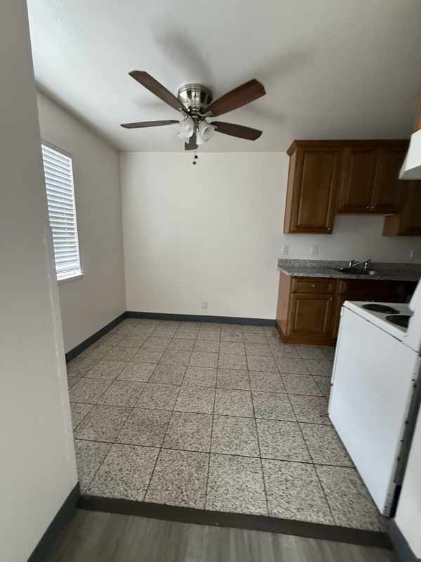 Modern 2 Bed/2 Bath Unit in San Lorenzo - Move-in Ready! - $2500/mo photo 2