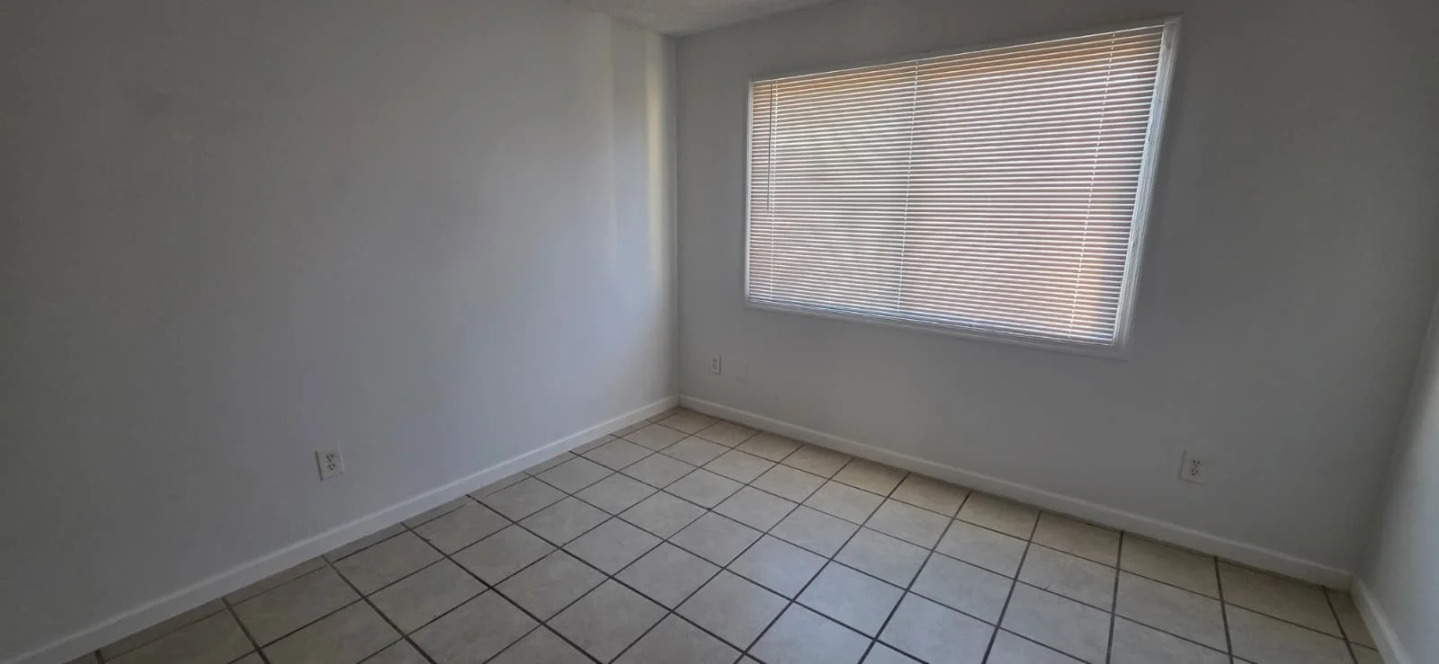 2308 E Broadway Rd unit 2310 B photo 5