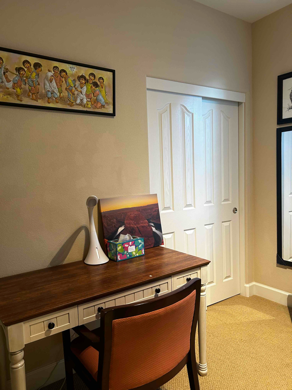 It’s a cozy and comfortable room in a house centrally located in Santa Rosa. photo 4