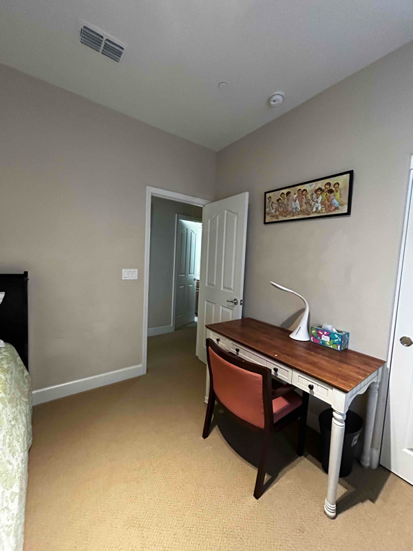 It’s a cozy and comfortable room in a house centrally located in Santa Rosa. photo 2
