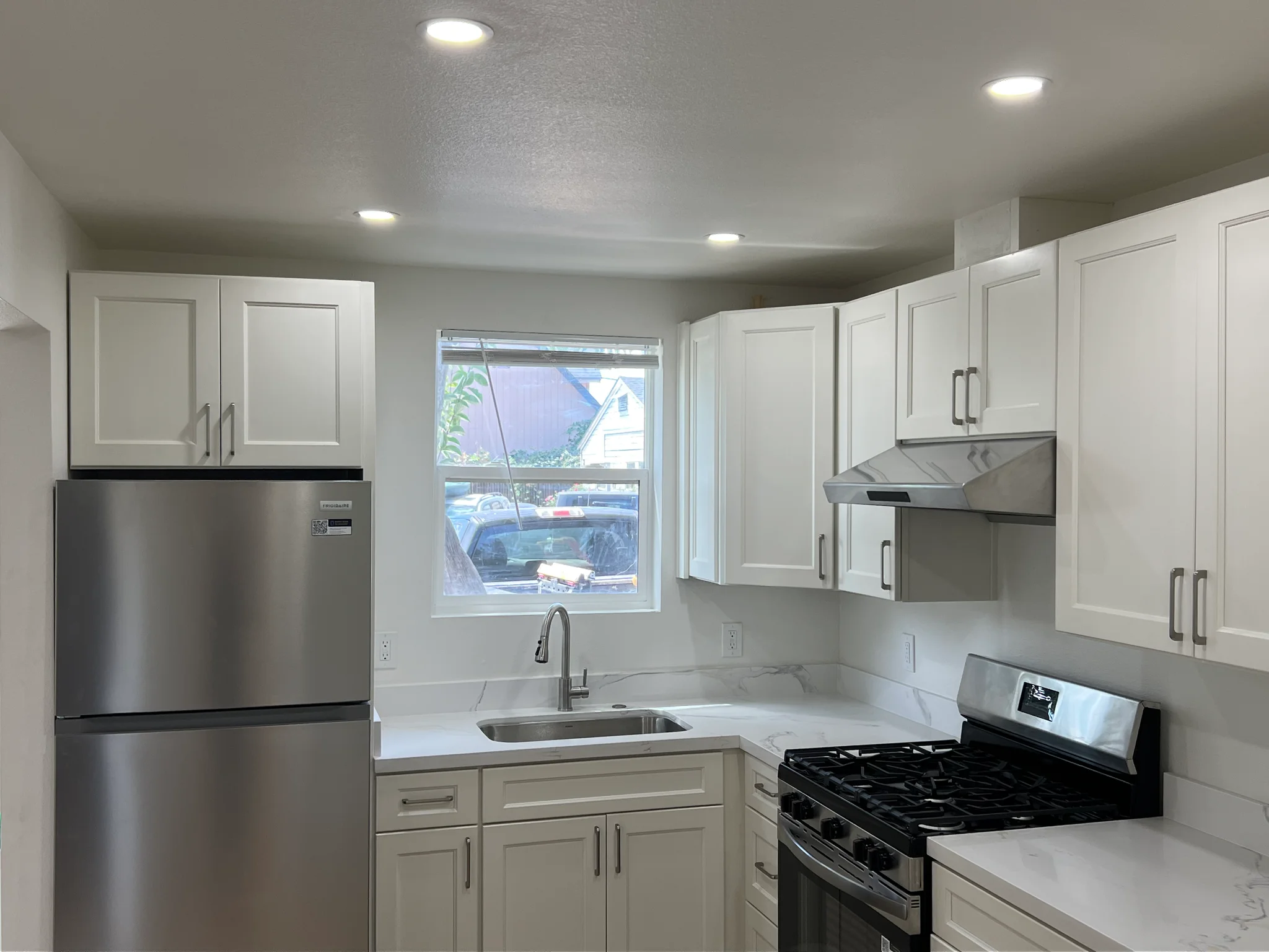 1585 Sebastopol Rd Santa Rosa, CA 95407 photo 4