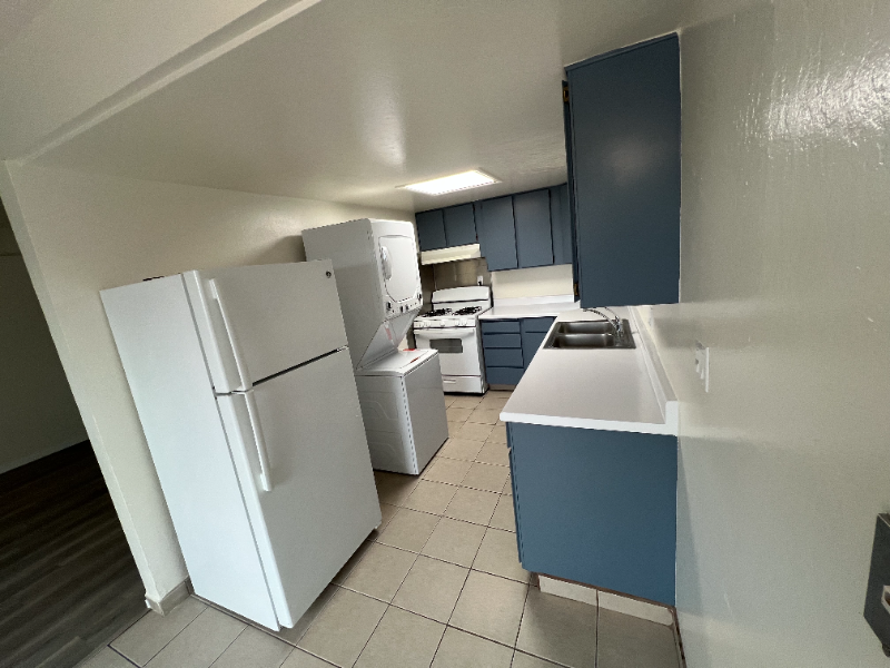 2BR / 1BA Two-Story Apartment – In-Unit Washer & Dryer photo 3