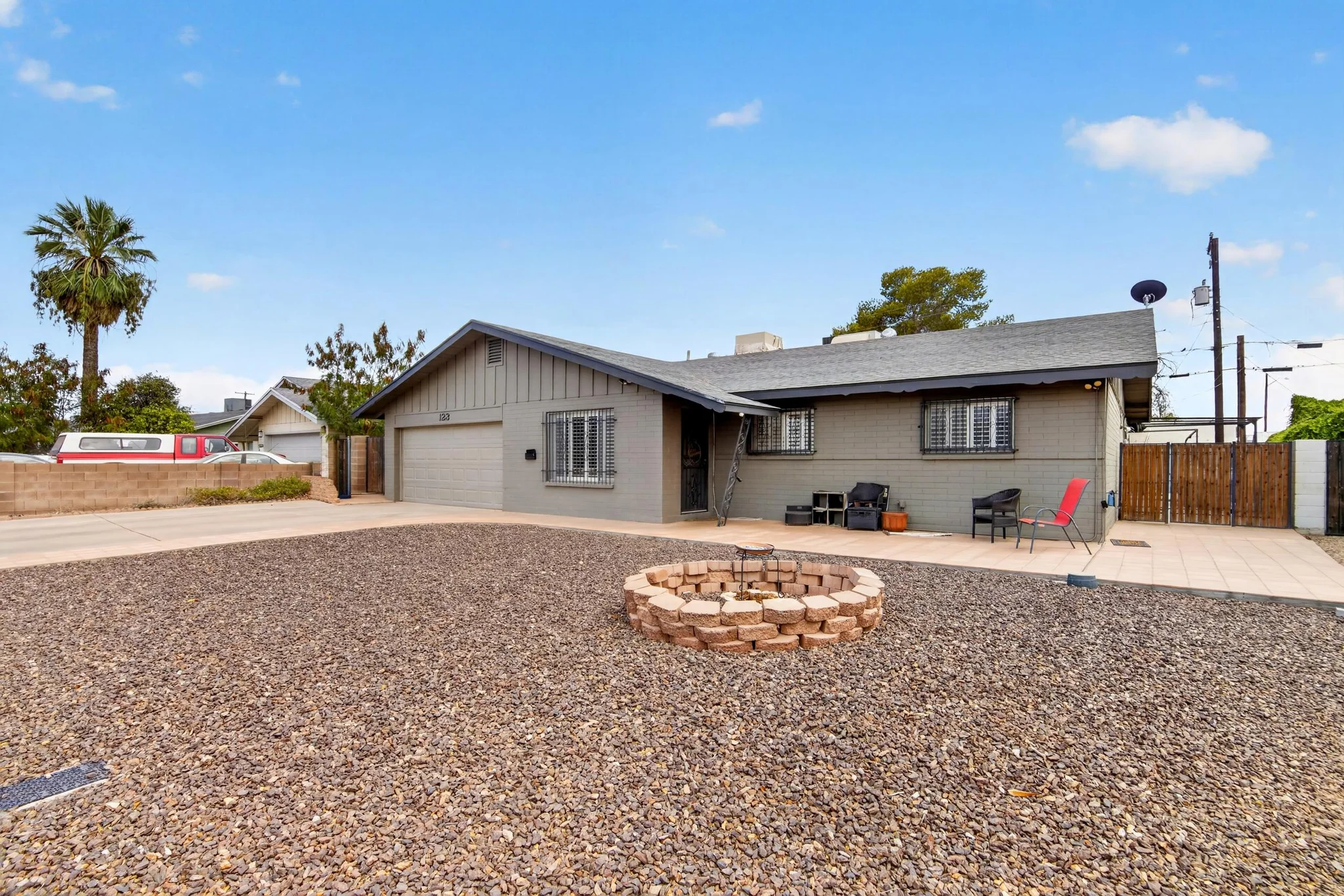 123 E Erie Dr Tempe, AZ 85282 photo 4