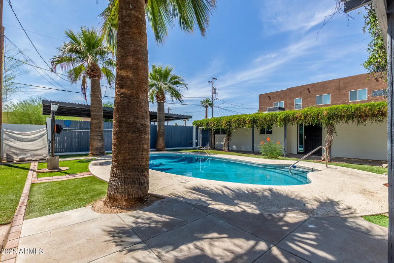4235 N 13th Pl Phoenix, AZ 85014 photo 3
