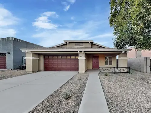 8121 S 2nd Dr Phoenix, AZ 85041 photo 2