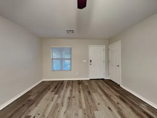 8121 S 2nd Dr Phoenix, AZ 85041 photo 4