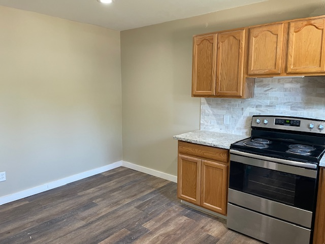 Updated 2 BR/1 Bath, Large Yard, Clean and Quiet photo 5