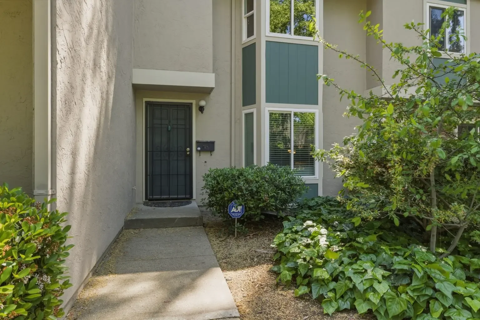 1245 Pine Creek Wy Concord, CA 94520 photo 4