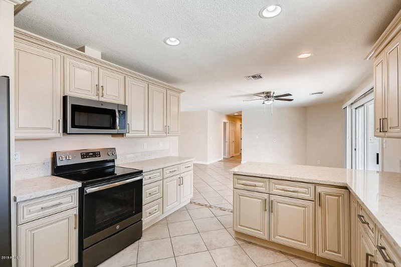 814 W Villa Maria Dr Phoenix, AZ 85023 photo 4