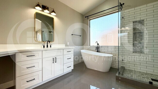 6430 W Hackamore Dr Phoenix, AZ 85083 photo 3