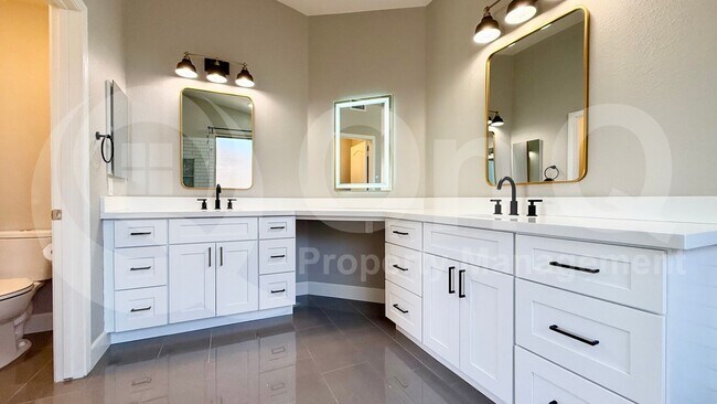 6430 W Hackamore Dr Phoenix, AZ 85083 photo 4
