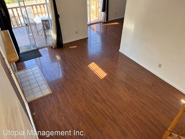 240 Ruby Ln Vallejo, CA 94590 photo 3