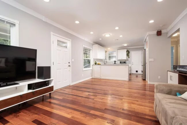 2667 San Carlos Ave San Carlos, CA 94070 photo 5
