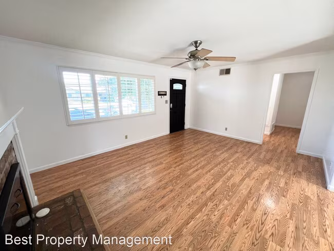 8798 Edenberry St photo 4