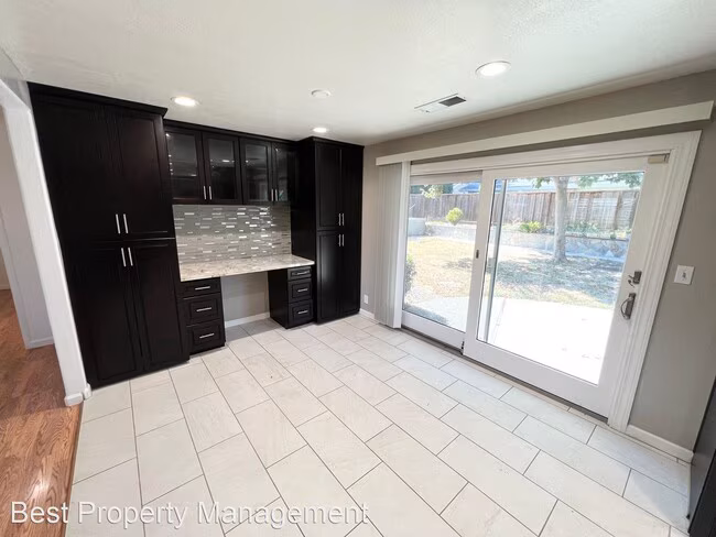 8798 Edenberry St photo 5
