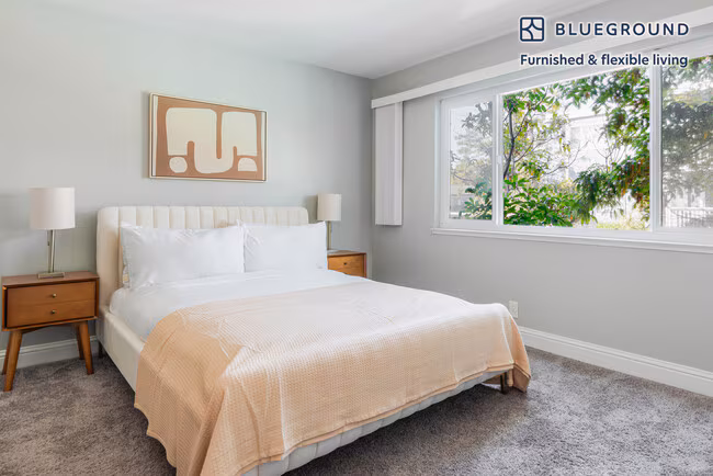 2019 Shore Line Dr Alameda, CA 94501 photo 3