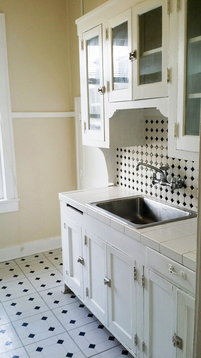 Brewster Place Apartments photo 4