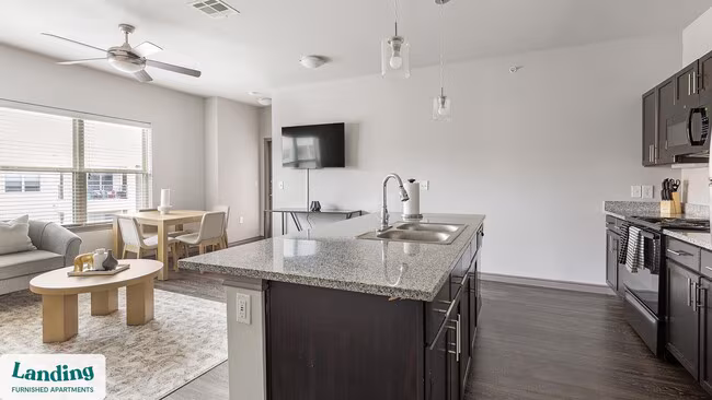 650 S Main St Fort Worth, TX 76104 photo 4
