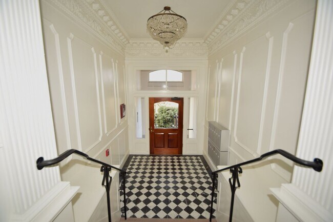 1120 Union St San Francisco, CA 94133 photo 2