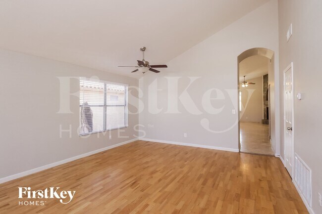 1831 W Wildhorse Dr Chandler, AZ 85286 photo 5