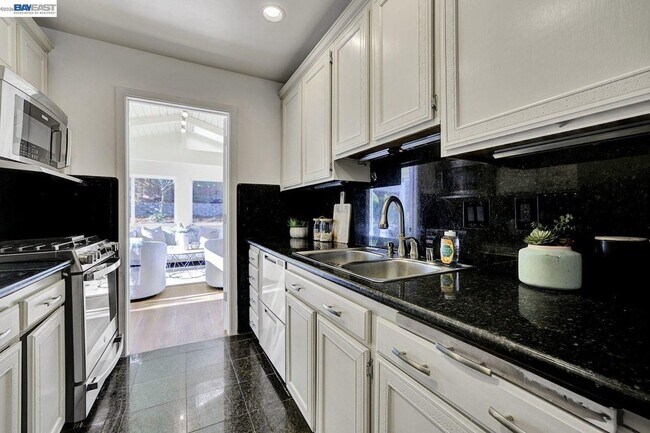 2620 Shady Draw Pinole, CA 94564 photo 5