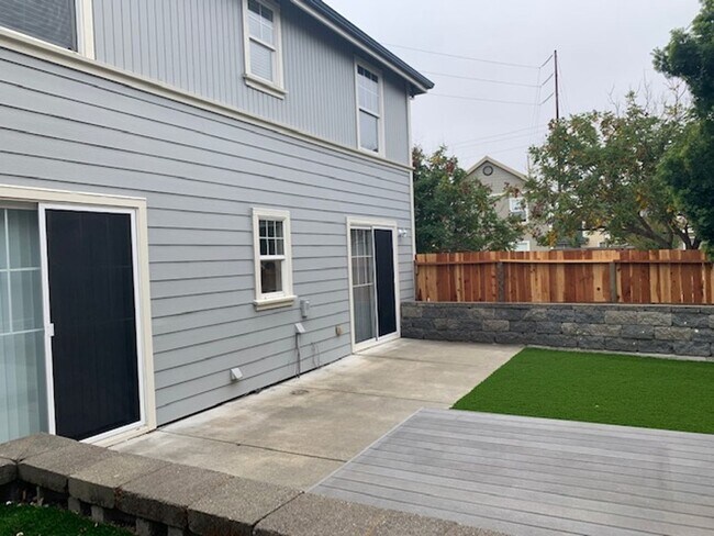 1979 Giffen Ave Santa Rosa, CA 95407 photo 5