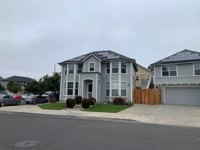 1979 Giffen Ave Santa Rosa, CA 95407 photo 4