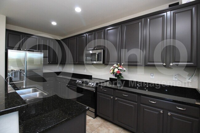 25518 North 50th Lane, Phoenix, AZ 85083 photo 2