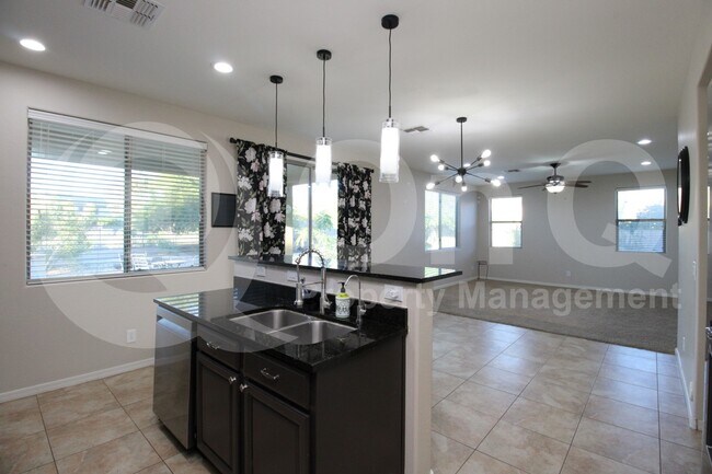 25518 North 50th Lane, Phoenix, AZ 85083 photo 4