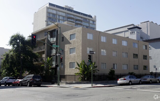 1580 Madison photo 2