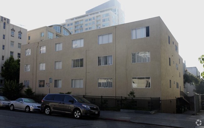 1580 Madison photo 4