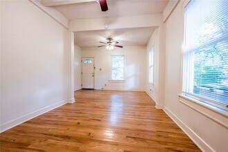 4507 Avenue F Austin, TX 78751 photo 5