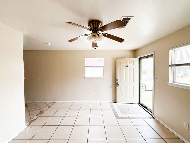 211 W Bobwhite Ln Harker Heights, TX 76548 photo 5