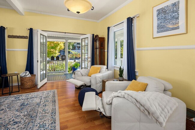 3668 SW Othello St Seattle, WA 98126 photo 3