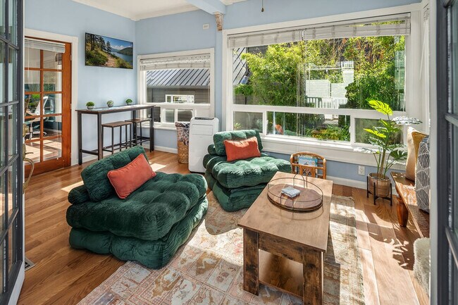 3668 SW Othello St Seattle, WA 98126 photo 5