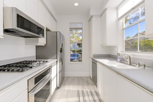 3601 Bernwood Pl San Diego, CA 92130 photo 3