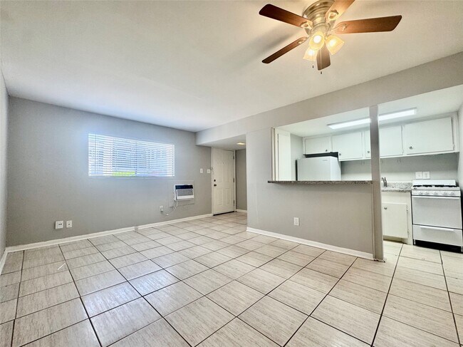Sul Ross Apartments photo 4